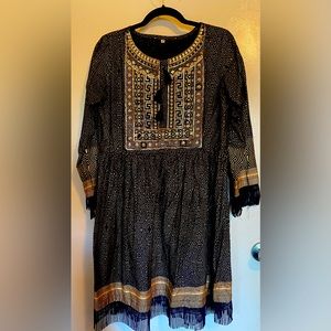 Afghan/Pakistani dress. Medium size. Brand new.